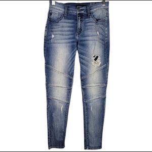 EUC KanCan Distressed Moto Skinny Jeans SZ 5/26